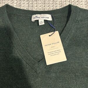 NWT Peter Millar Crown Green V-Neck Sweater